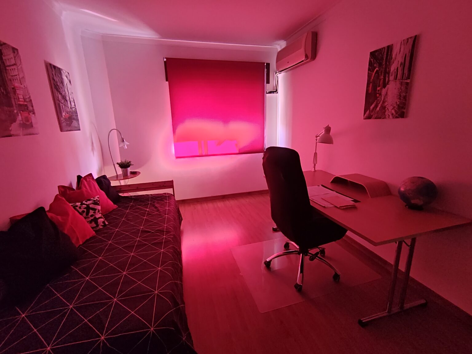 Quarto Individual com Área de Trabalho